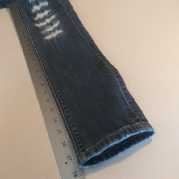 Distressed women's size 5 Jeans - Picture 9 of 15